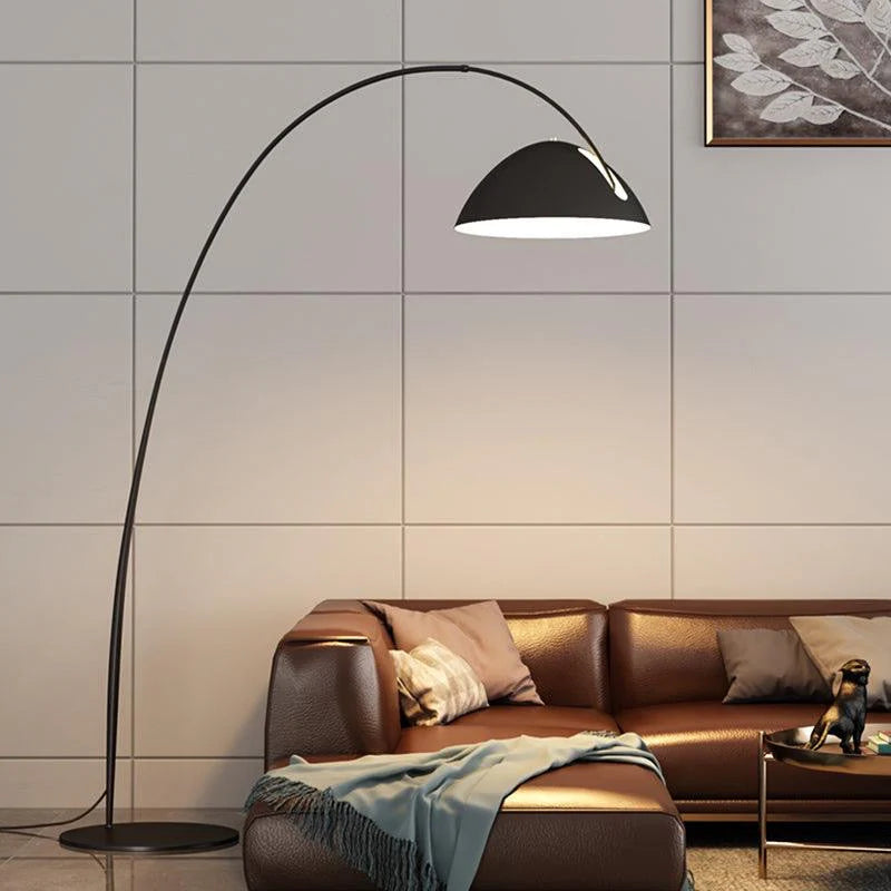 Mid-Century Design Bogenlampe „Arca“ – Minimalistische Stehleuchte in Mattschwarz
